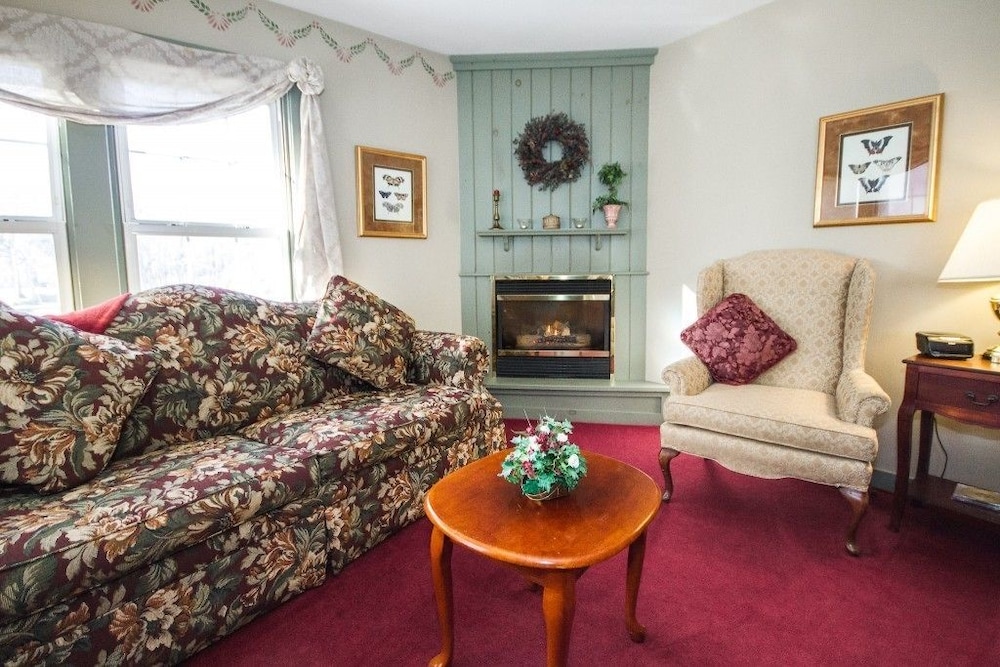 Rosewood Country Inn