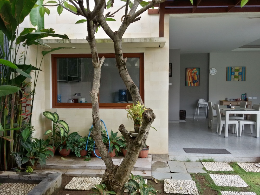 Sunshoot Villa Sandat