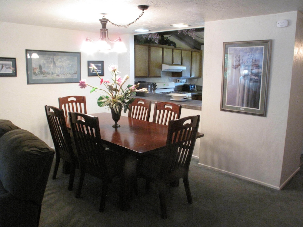 Snow Summit Townhouse Rentals & Sales