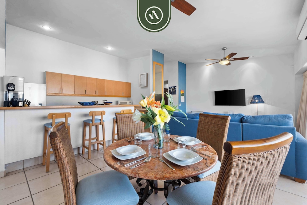 Mexican 2 BR Condo in Hotel Zone - Near the Beach