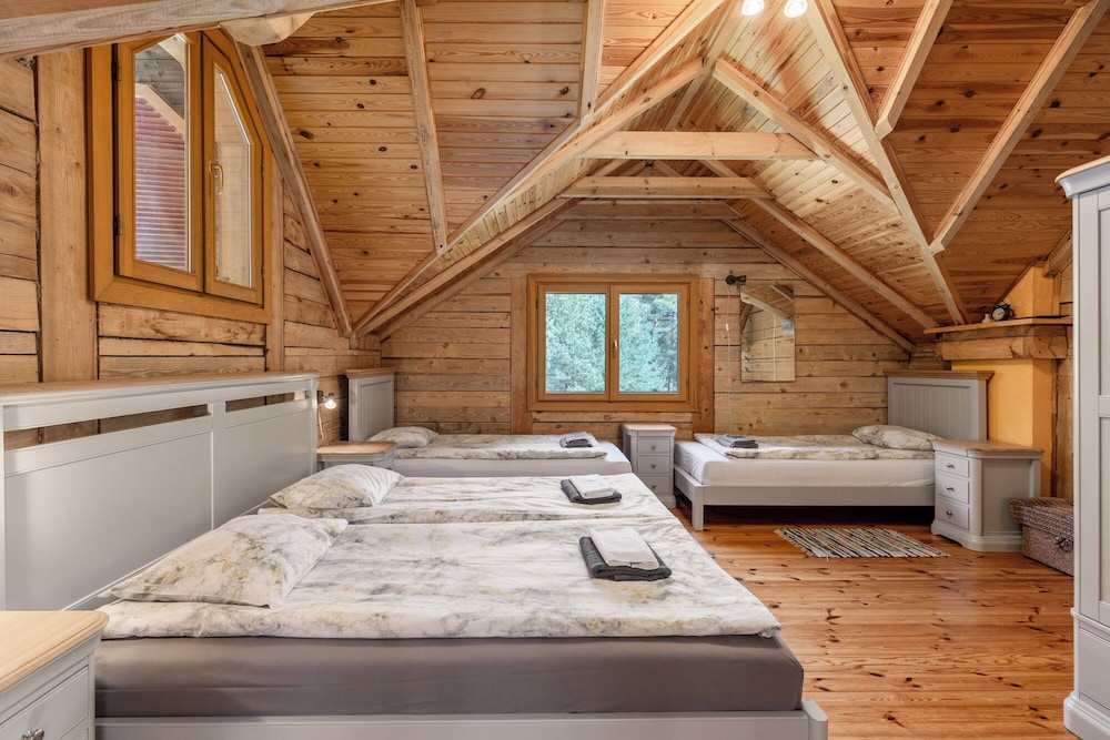 Roze Guest Houses Sklandas