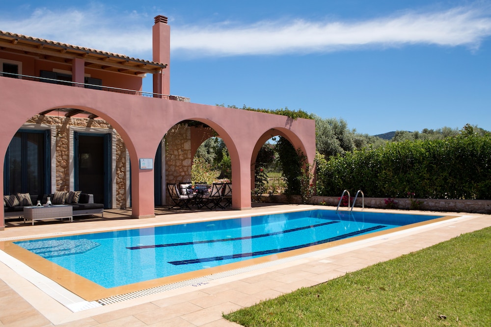 Villas Armeno