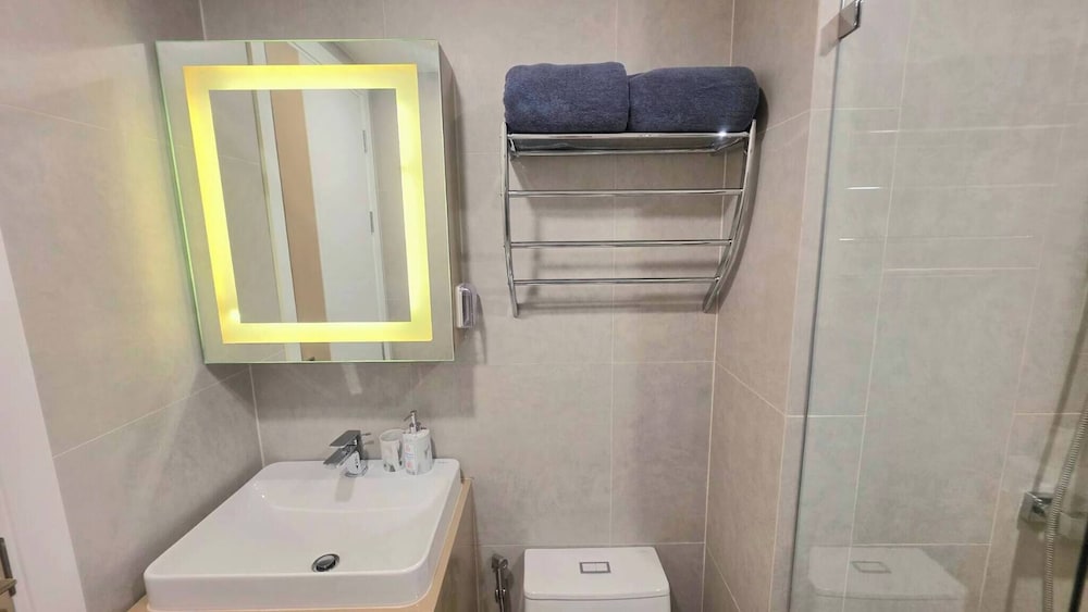 Room-a304 - 1 Bedroom Condo With Sea Vie