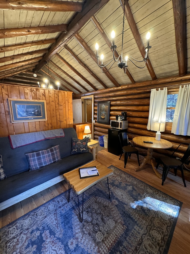Cascade Lodge