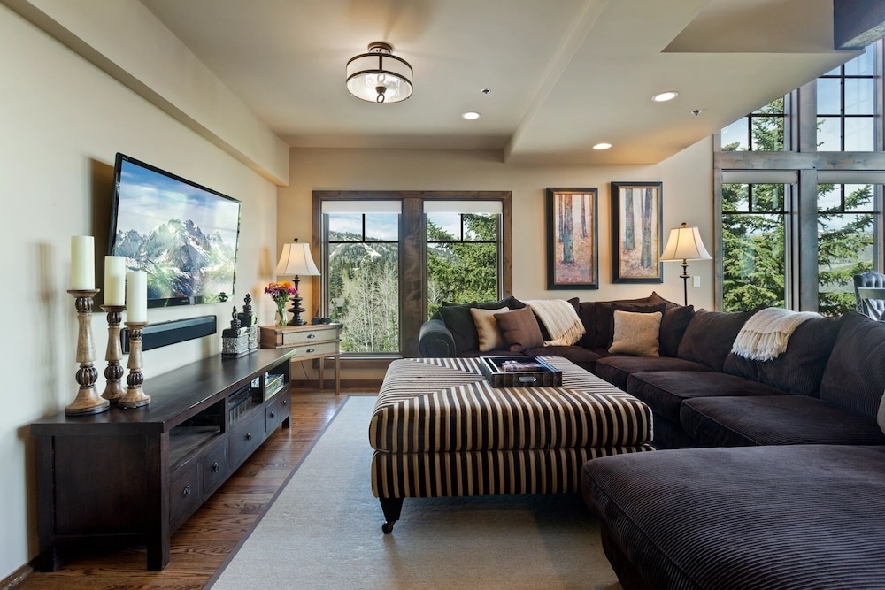 Stag Lodge at Deer Valley Resort - Three Bedroom Residence with Spa #13 3 Condo