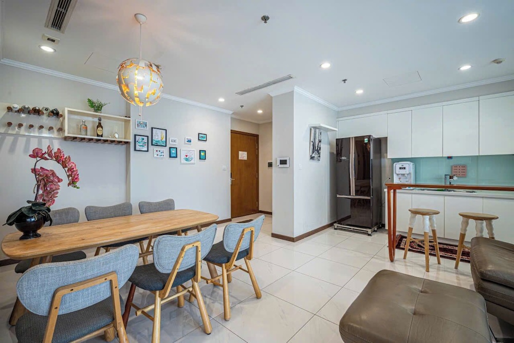 Apartment Landmark 81 by Urban Home