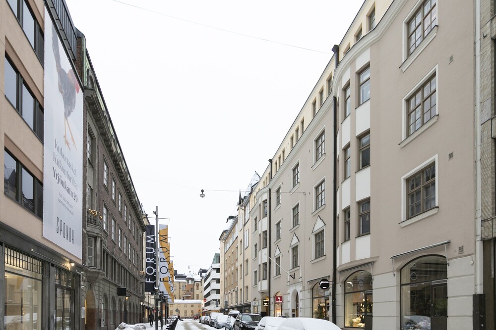 2ndhomes Central 85m2 2BR Apartment view 4