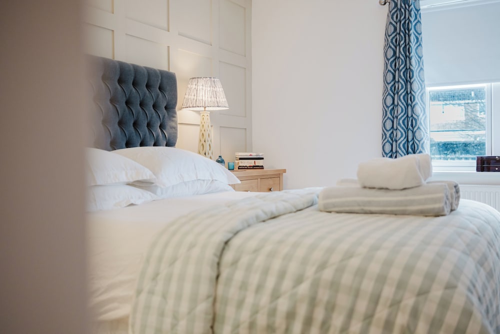 Stylish Retreat with Garden in Tetbury