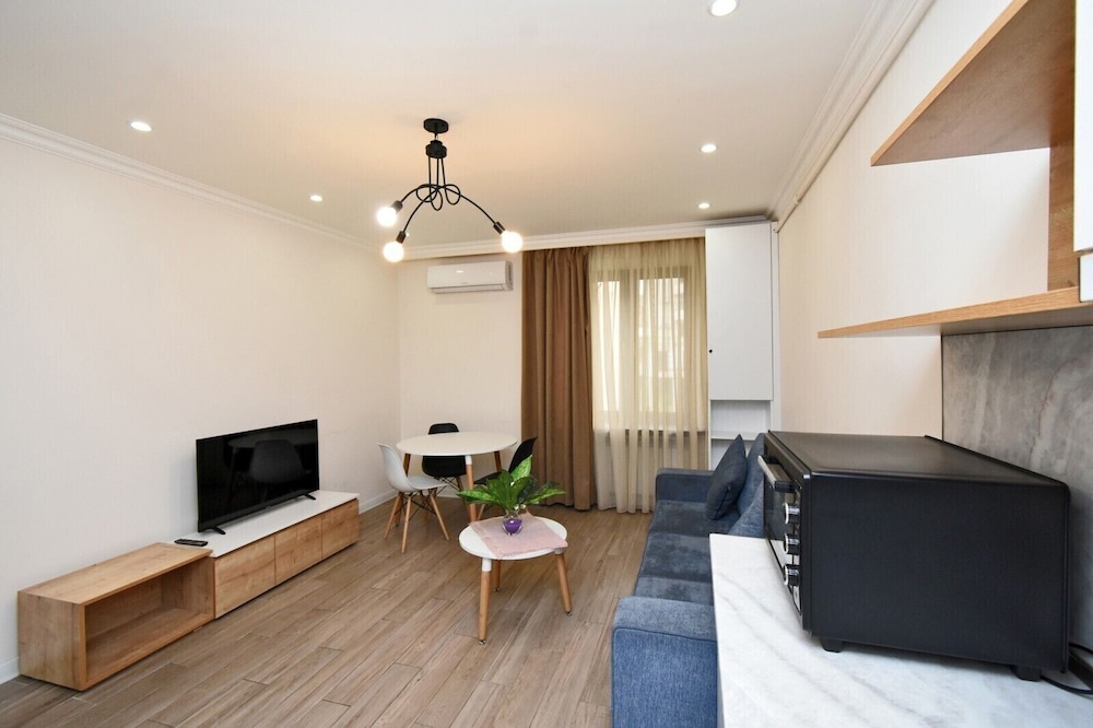 Apartment on Nalbandyan street