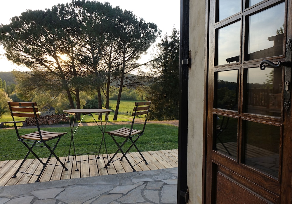 Au Pre des Sources view 4