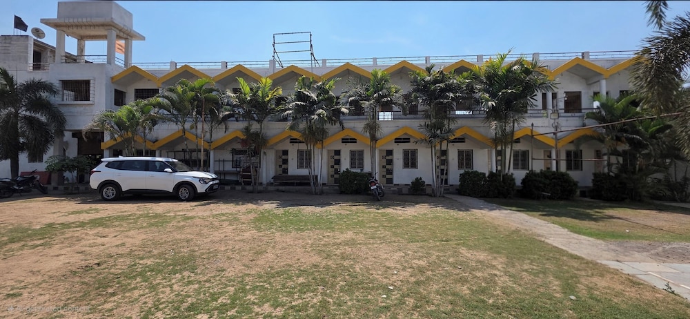 Hotel Manas