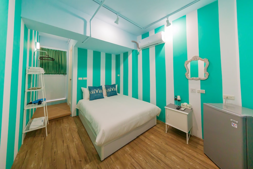 I Hi Hotel