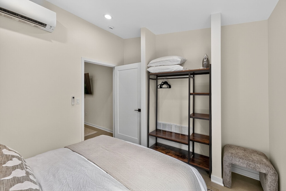 500 House - Unit A 1 Bedroom Townhouse