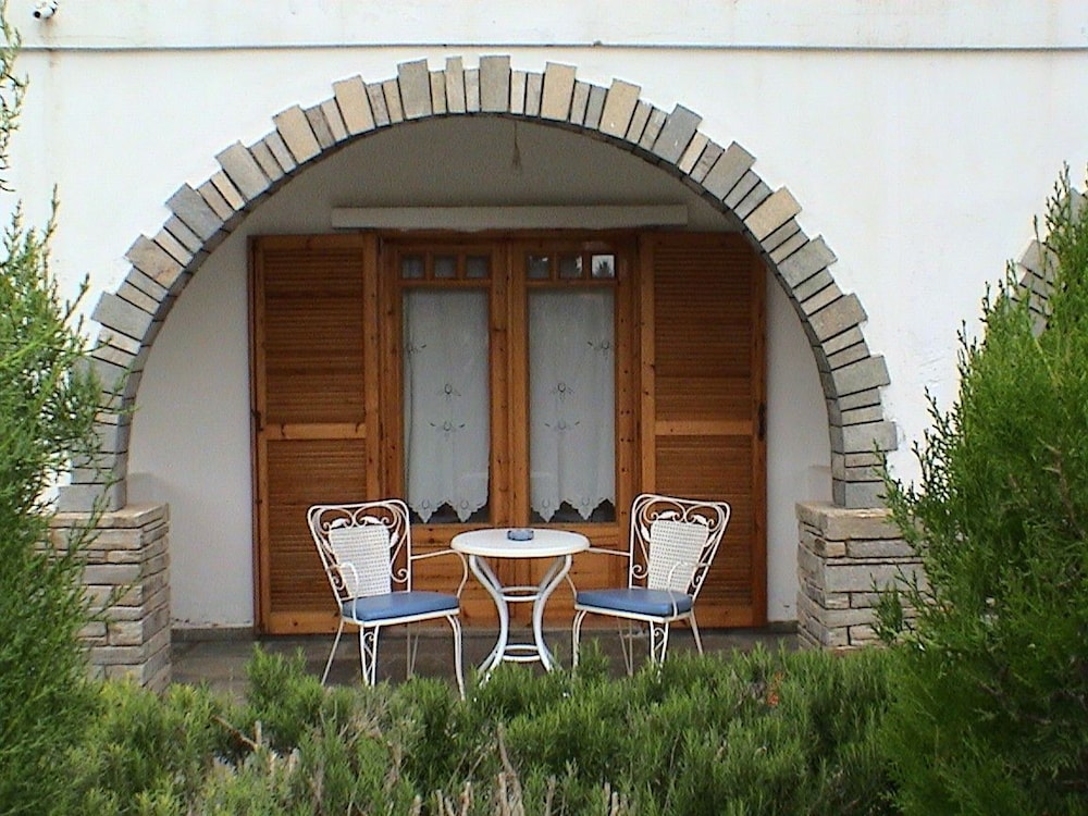 Pantheon Studios Apartments photo 5