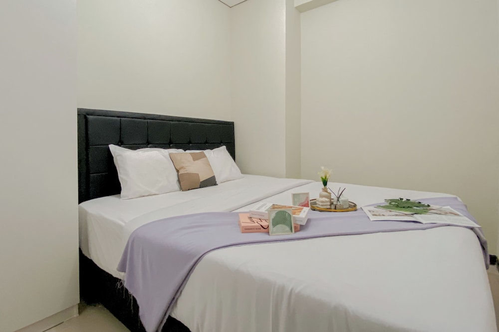 Well Designed 2Br At Nifarro Park Apartment
