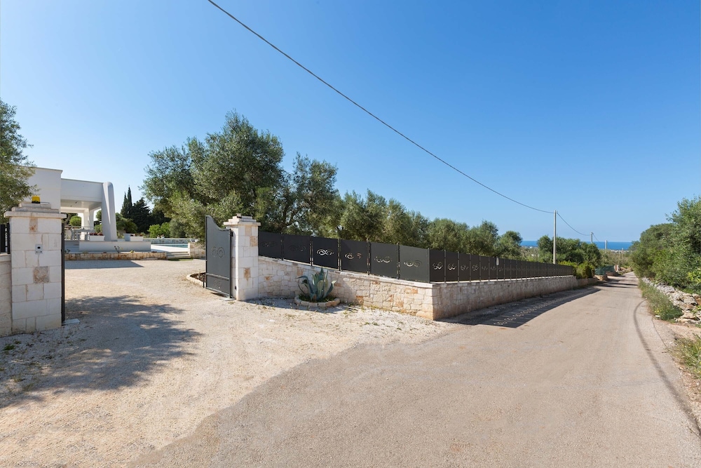 Villa Specchia view 2