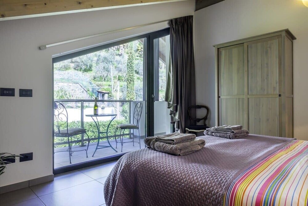 Family Friendly Italian Lakes Holiday Rental With Pool