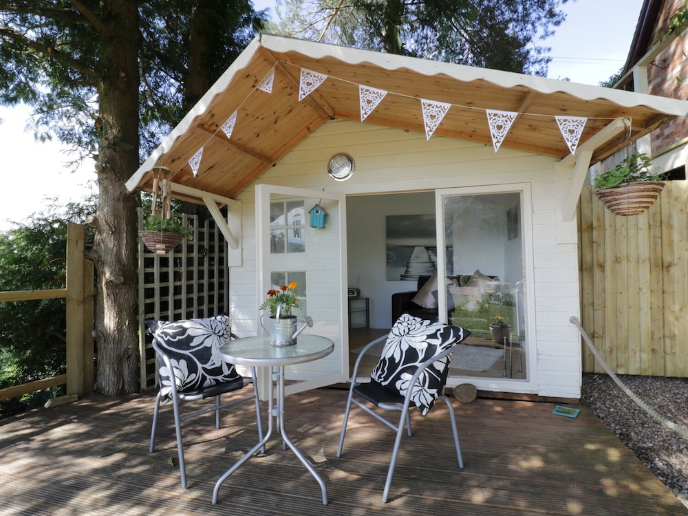 Hillview Cottage