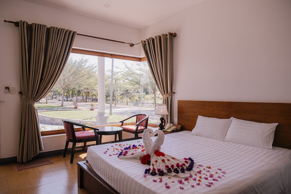 Dat Lanh Resort