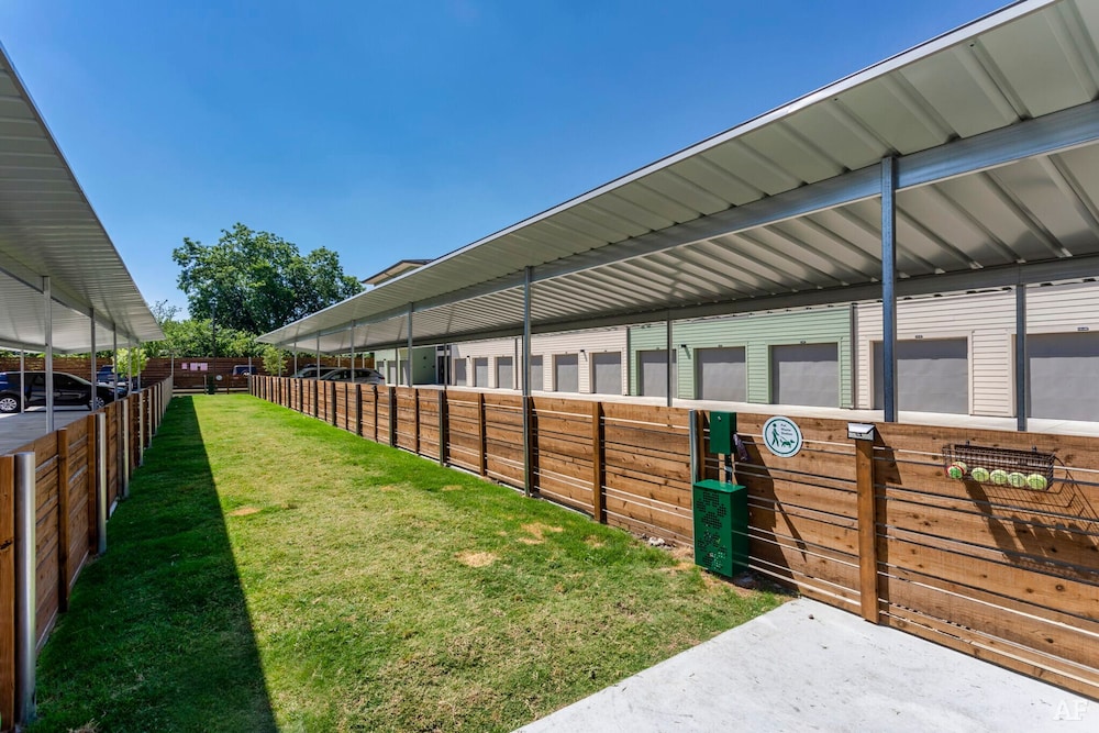 Downtown Modern Bungalow