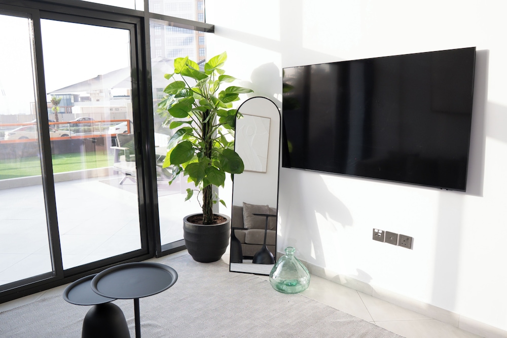 Grapeful Stay – Luxury Hostel Binghatti Avenue Tower Al Jaddaf