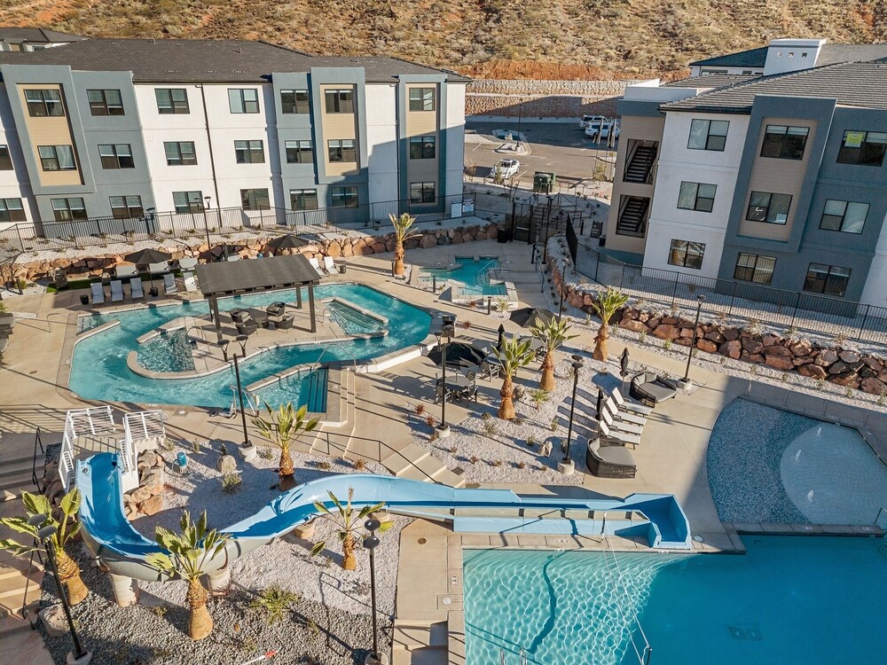 Cliff Side Retreat 2 Bedroom Condo