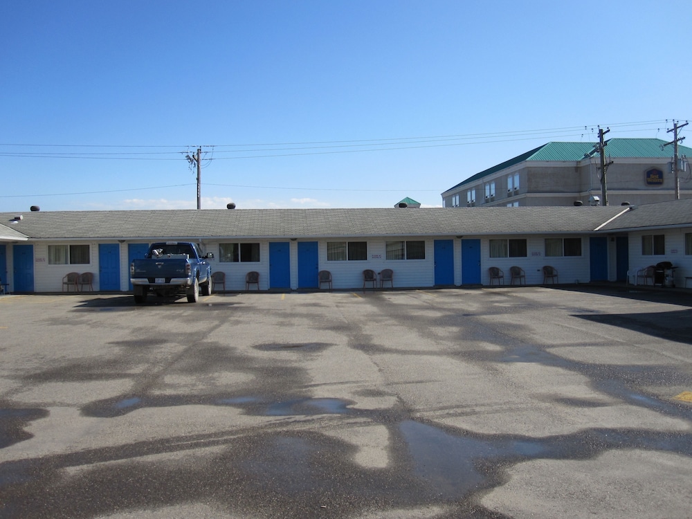 Aries Motel