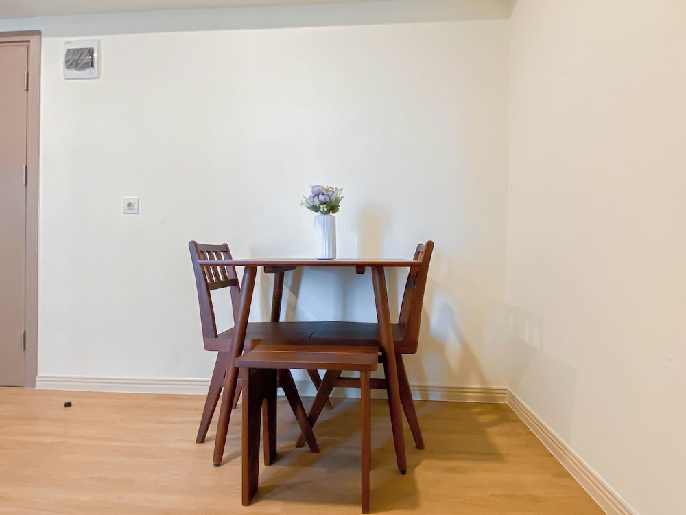 Warm And Cozy 1Br With Makeup Room At Meikarta Apartment