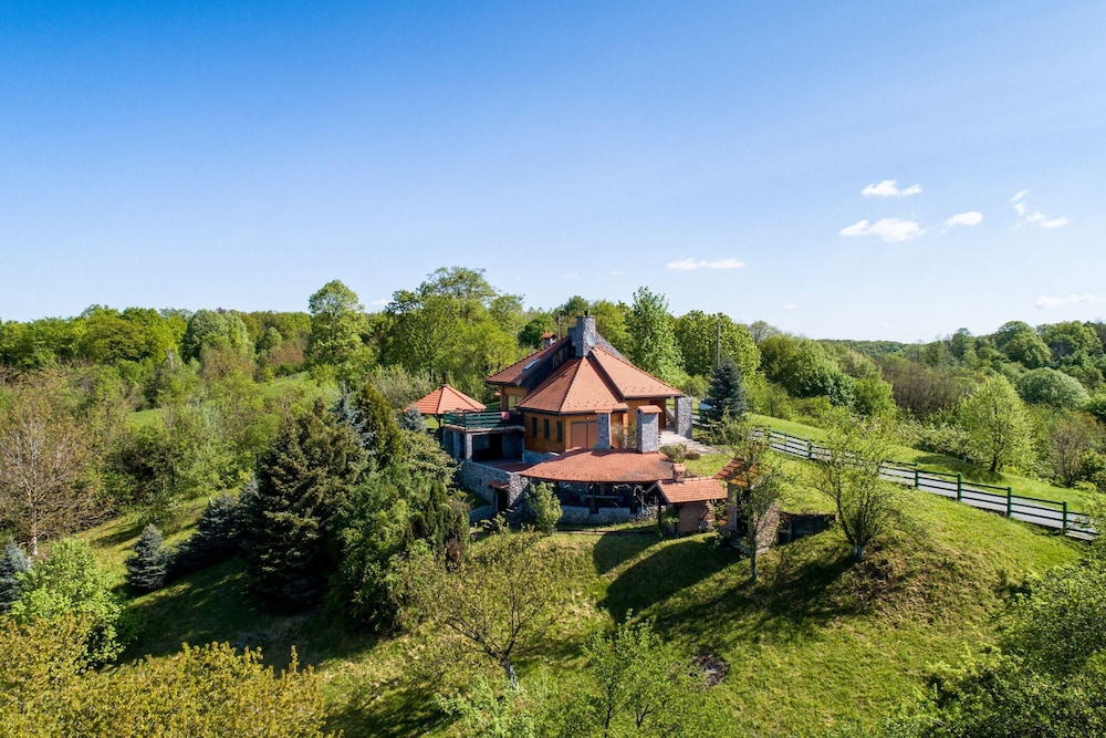 Hunting Lodge in Ribnja ka