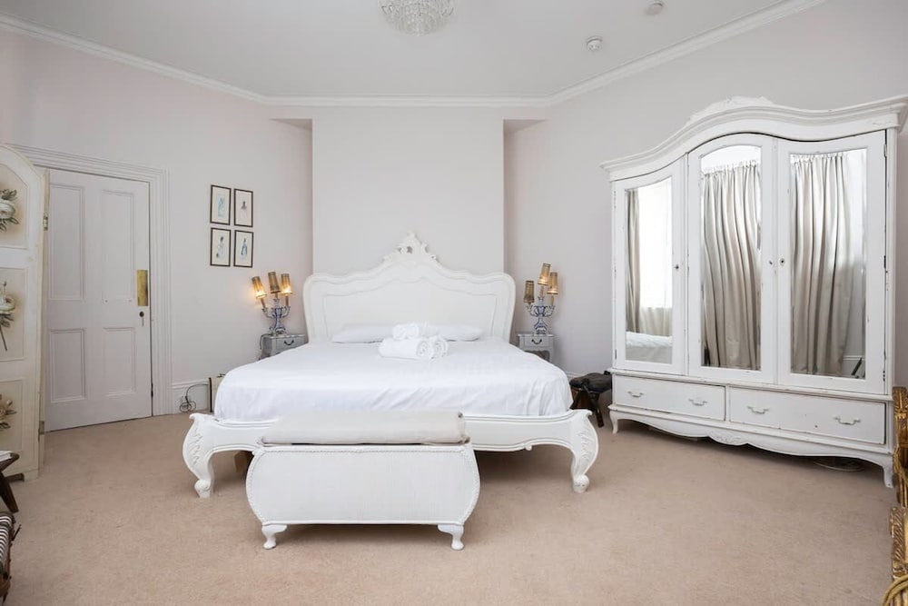 Host Stay St Aubyns Coastal Retreat view 4