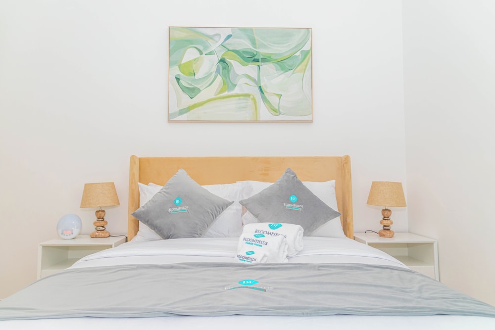 Bloomfields Stylish 1BR in Waters Edge