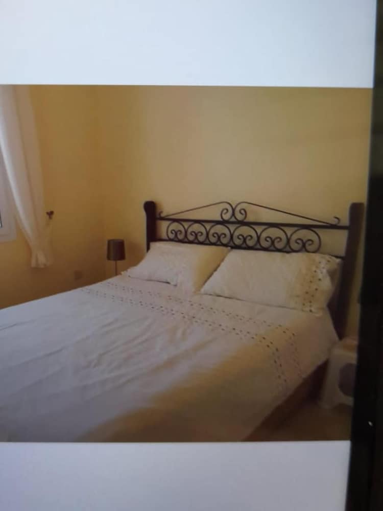 Beautiful 1-bed House view 4