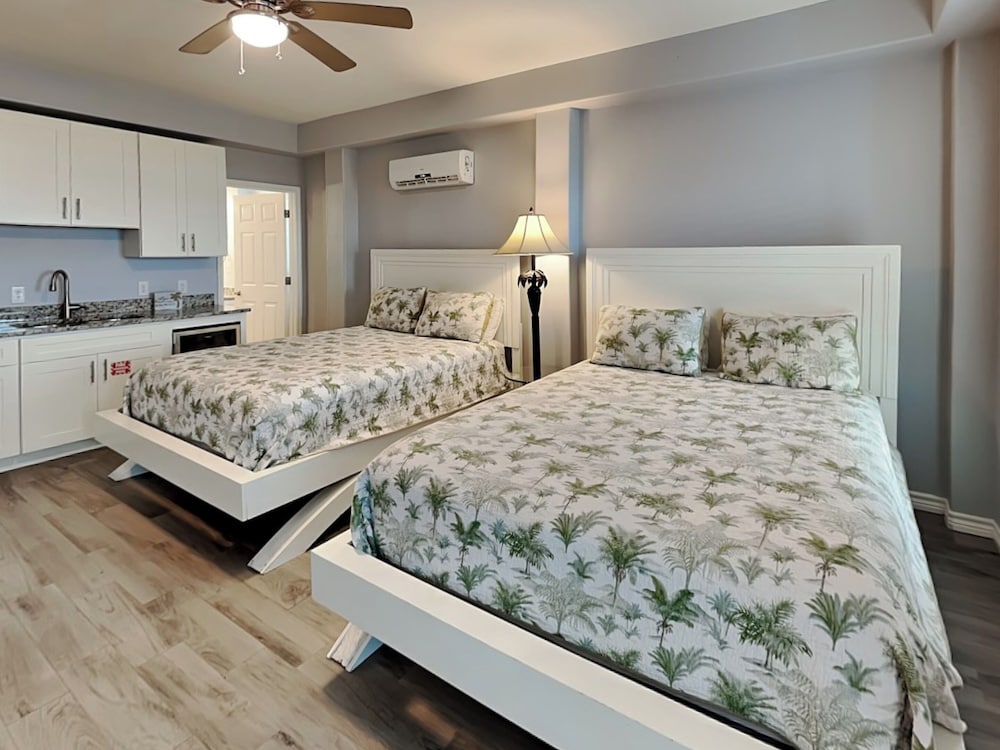 La Sirena by Silver Sands Vacation Rentals