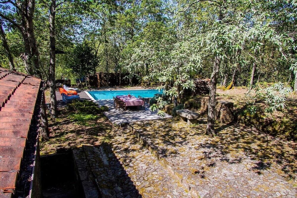 Liiiving in Caminha Oak Tree Chill House