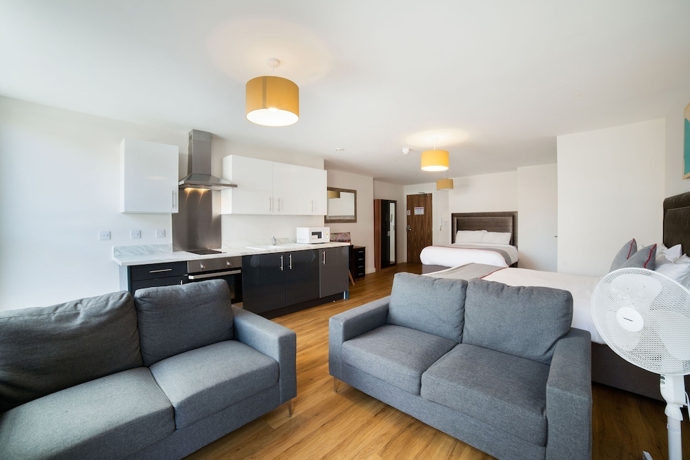 OYO Vincent Apartments photo 3
