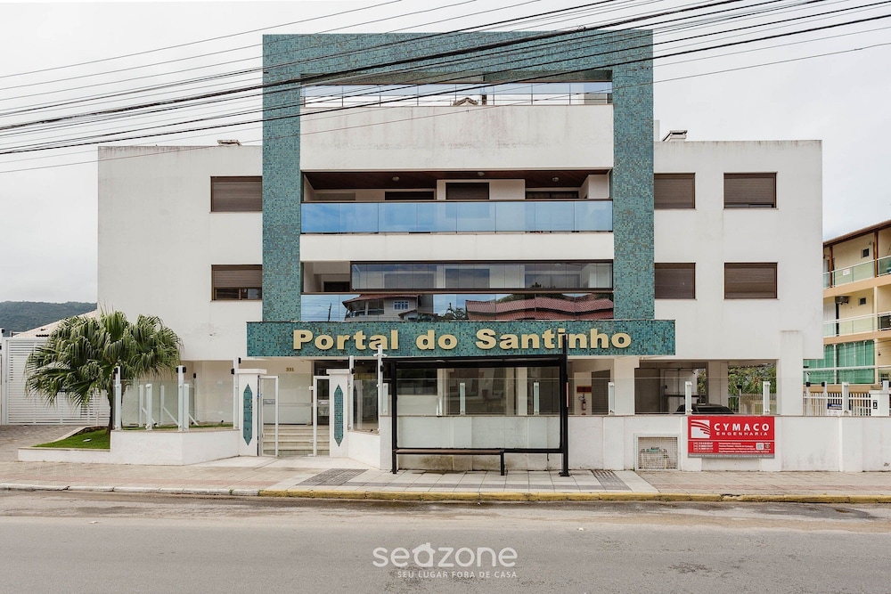 Aptos em prédio com piscina a 300 m da Praia dos Ingleses-ROHs