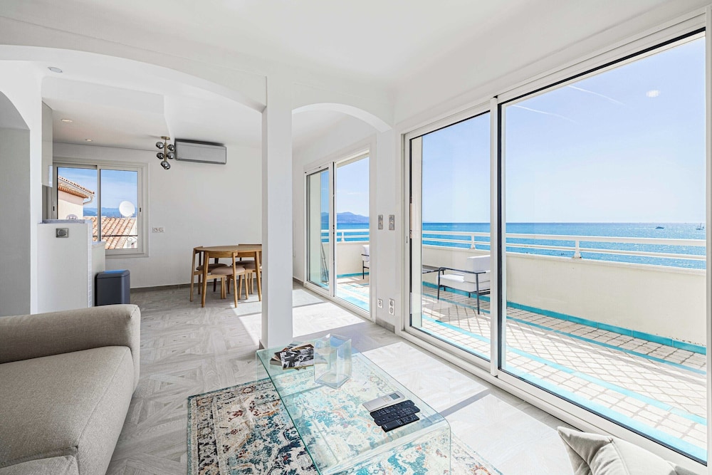 Sublime Appt - 2bd/4p - Terrace sea View - Antibes