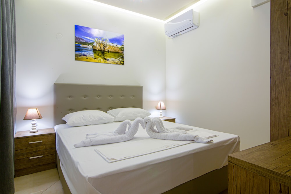 Amara Suites and Studios photo 4