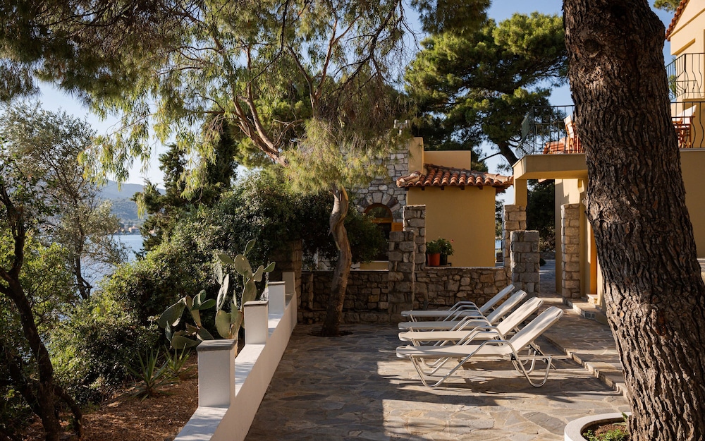 Porto Castello Villas