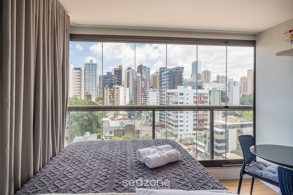 BPM - Studios Close to Farol da Barra Beach