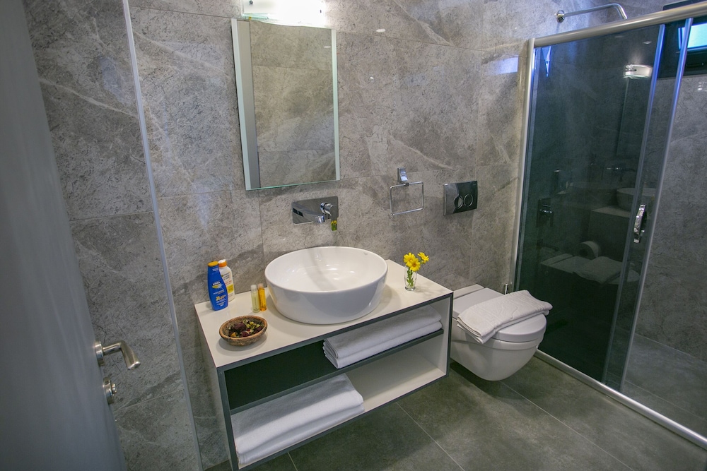 Monastery Suites Hotel - Image 31