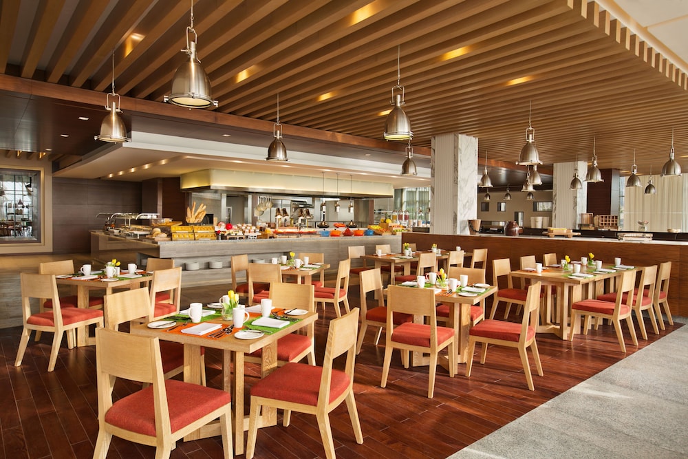 DoubleTree by Hilton Dubai - Jumeirah Beach
