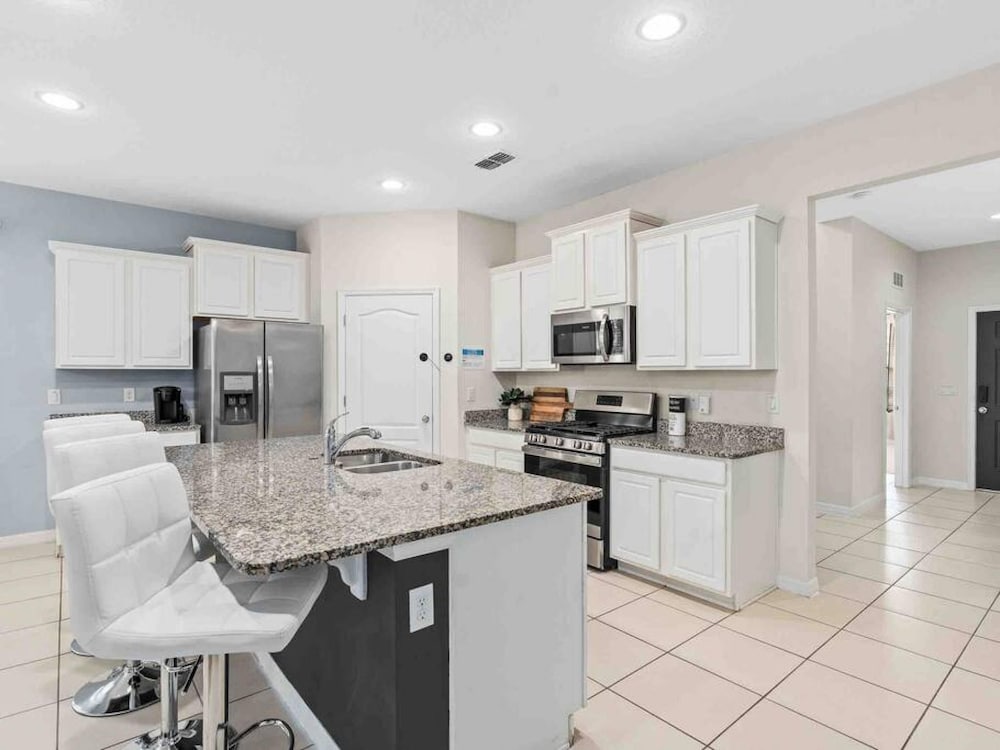 Super Comfy- 7BD 5 5BA Sleep s 22 w Amenities