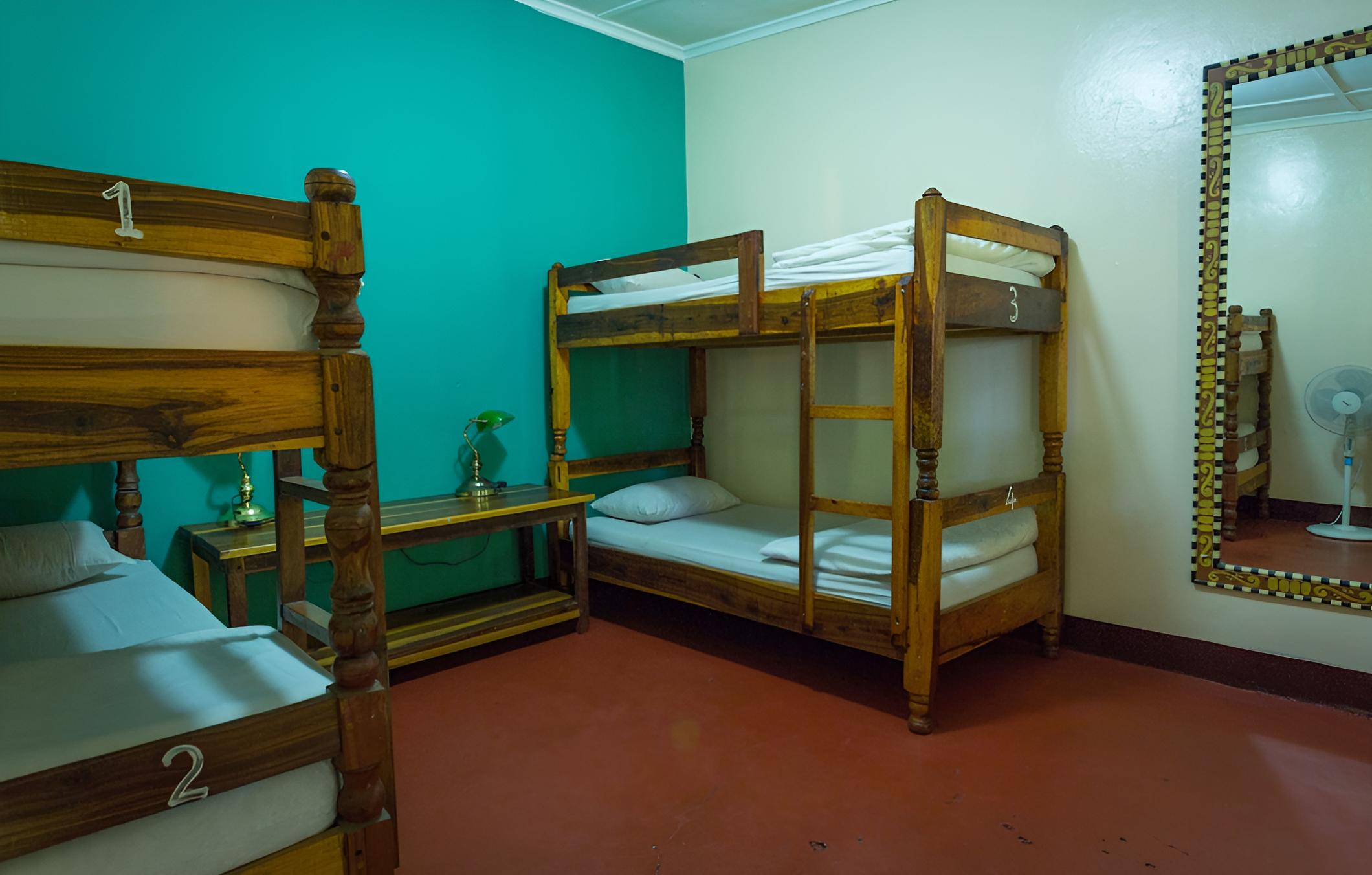 Jollyboys Camp - Hostel