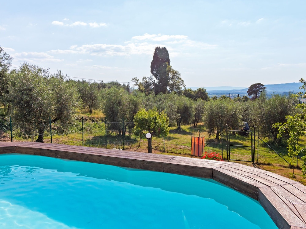 Countryside Home in Arezzo With Pool photo 5