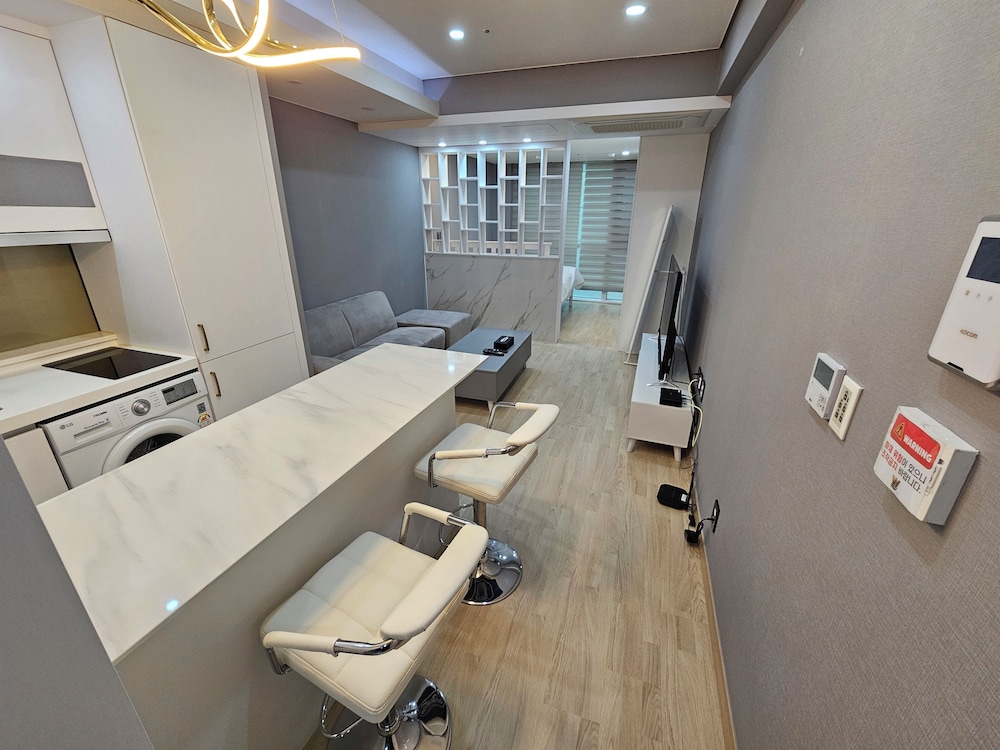 W Residence Hotel Centum City 18