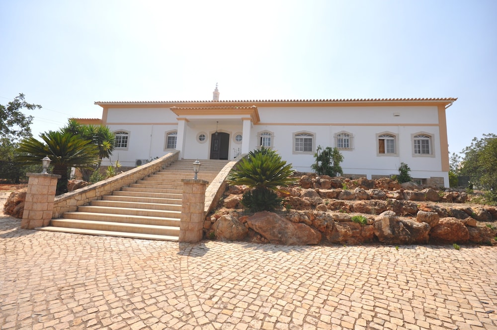 Large Country Villa With Private Pool, Vilamoura view 3
