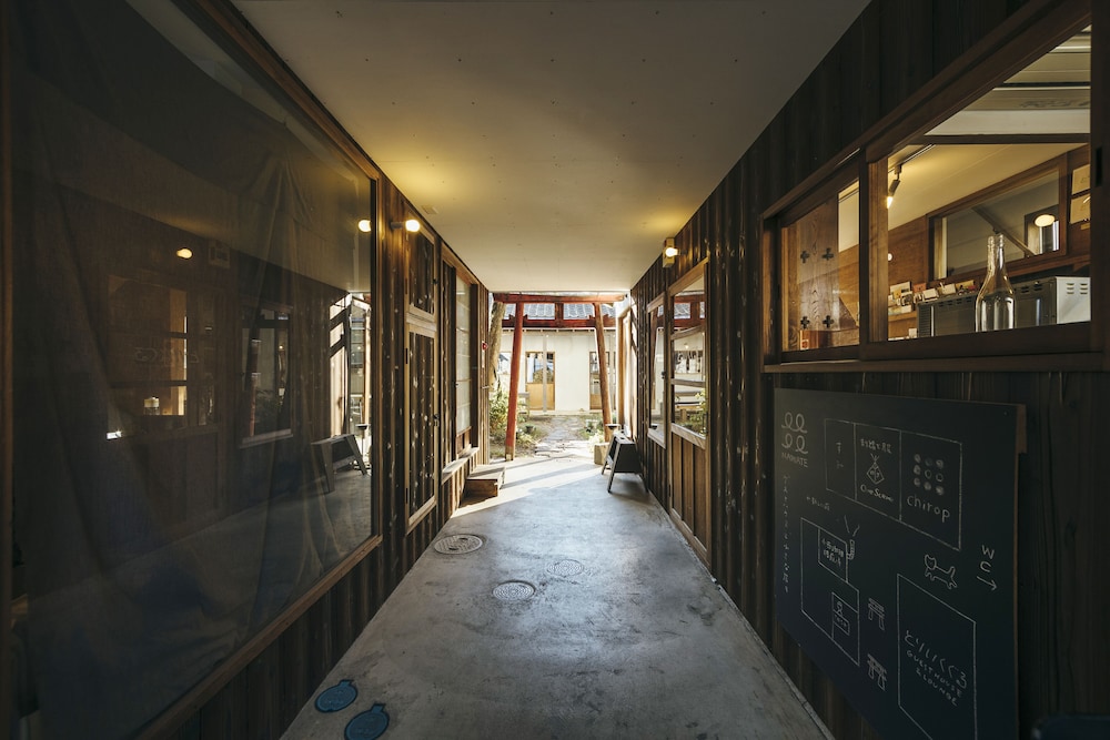 Torii-Kuguru Hostel