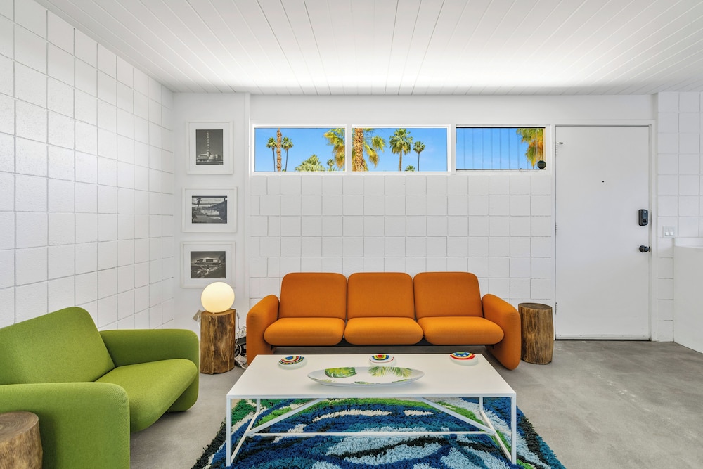 1957 Modern Hideaway
