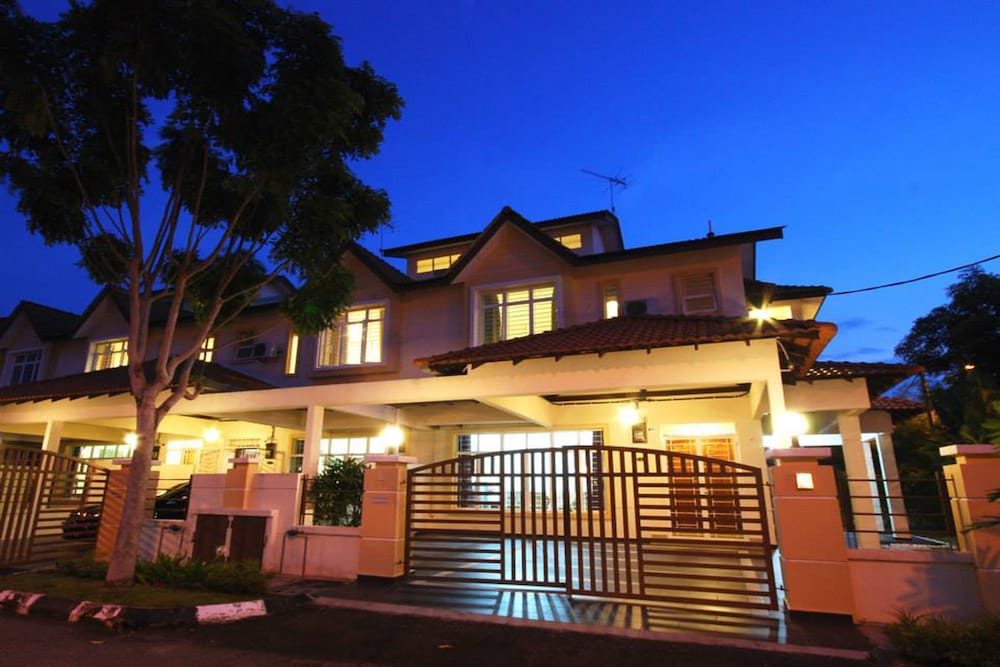 Sunflower House